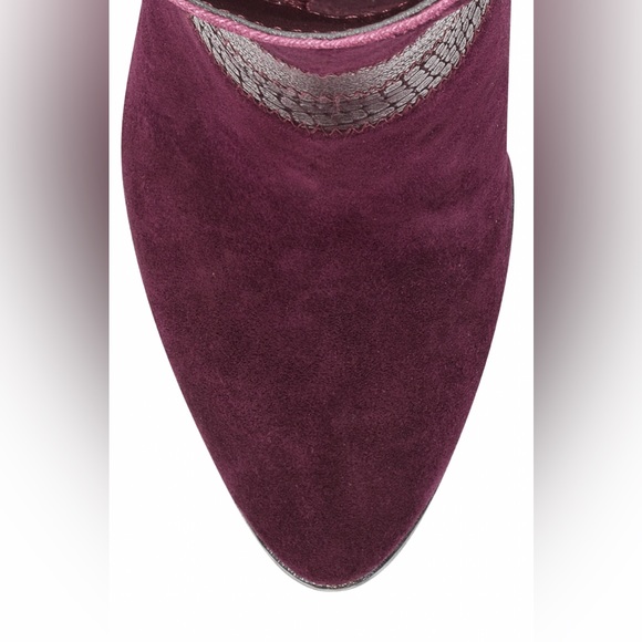 VINCE CAMUTO Boots NEW w/TAGS & BOX - Picture 4 of 8